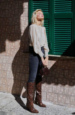 Monarch Top 23 Monarch Top -Dress Sales Store 200304 ASTR Napoli 1720