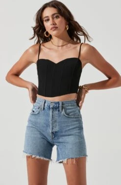 Molly Sweetheart Crop Top