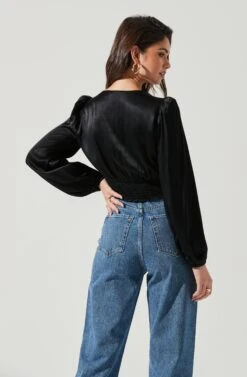 Nix Twist Front Long Sleeve Top 26 Nix Twist Front Long Sleeve Top -Dress Sales Store ACT17381 BLACK 1107