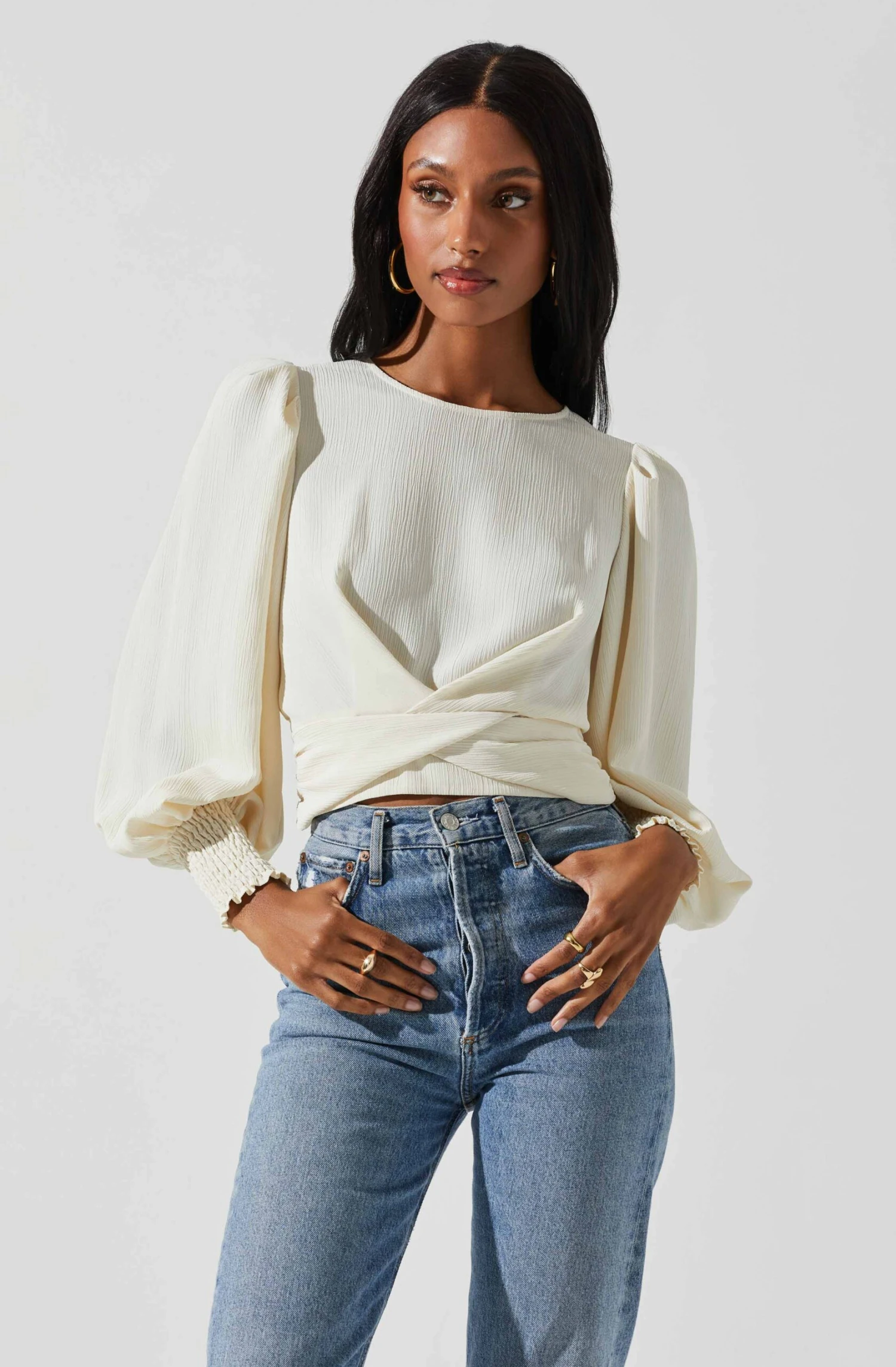 Wrenley Twist Front Puff Sleeve Top 11 Wrenley Twist Front Puff Sleeve Top - Image 9