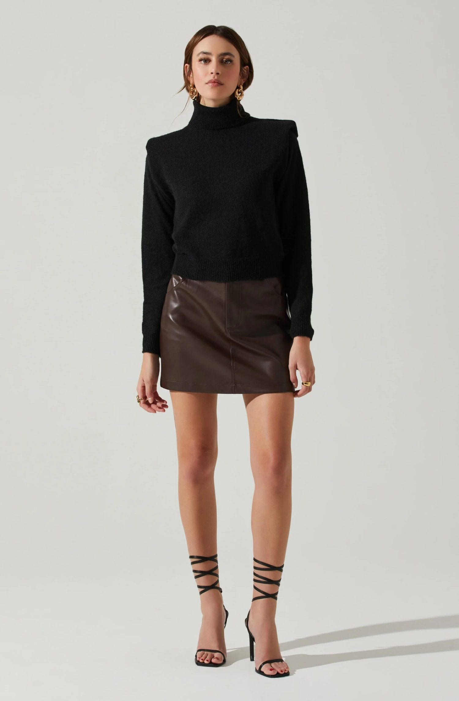 Daleyza Padded Shoulder Turtleneck Sweater 6 Daleyza Padded Shoulder Turtleneck Sweater - Image 4