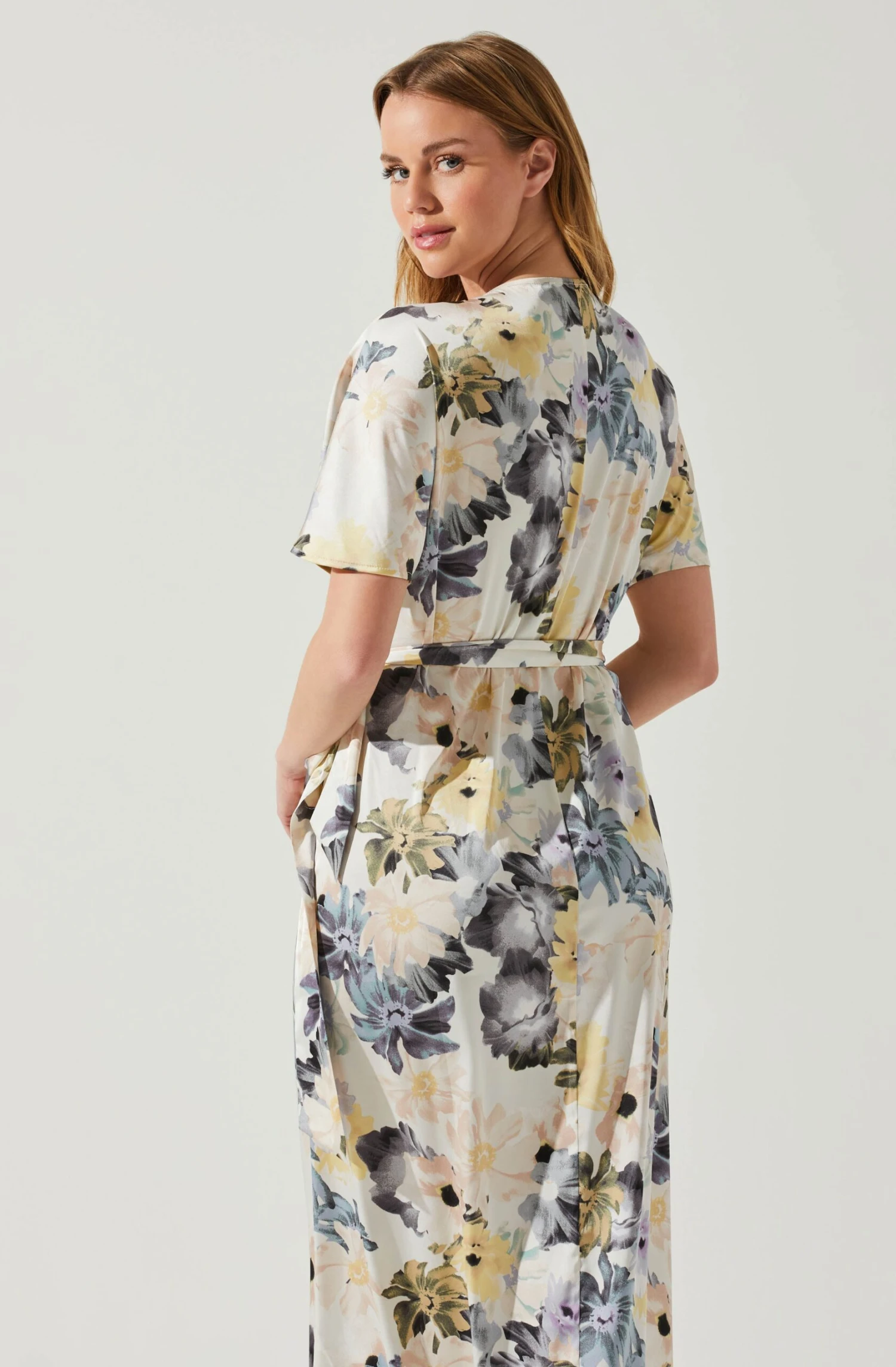 Floral Short Sleeve Wrap Front Maxi Dress 7 Floral Short Sleeve Wrap Front Maxi Dress - Image 5