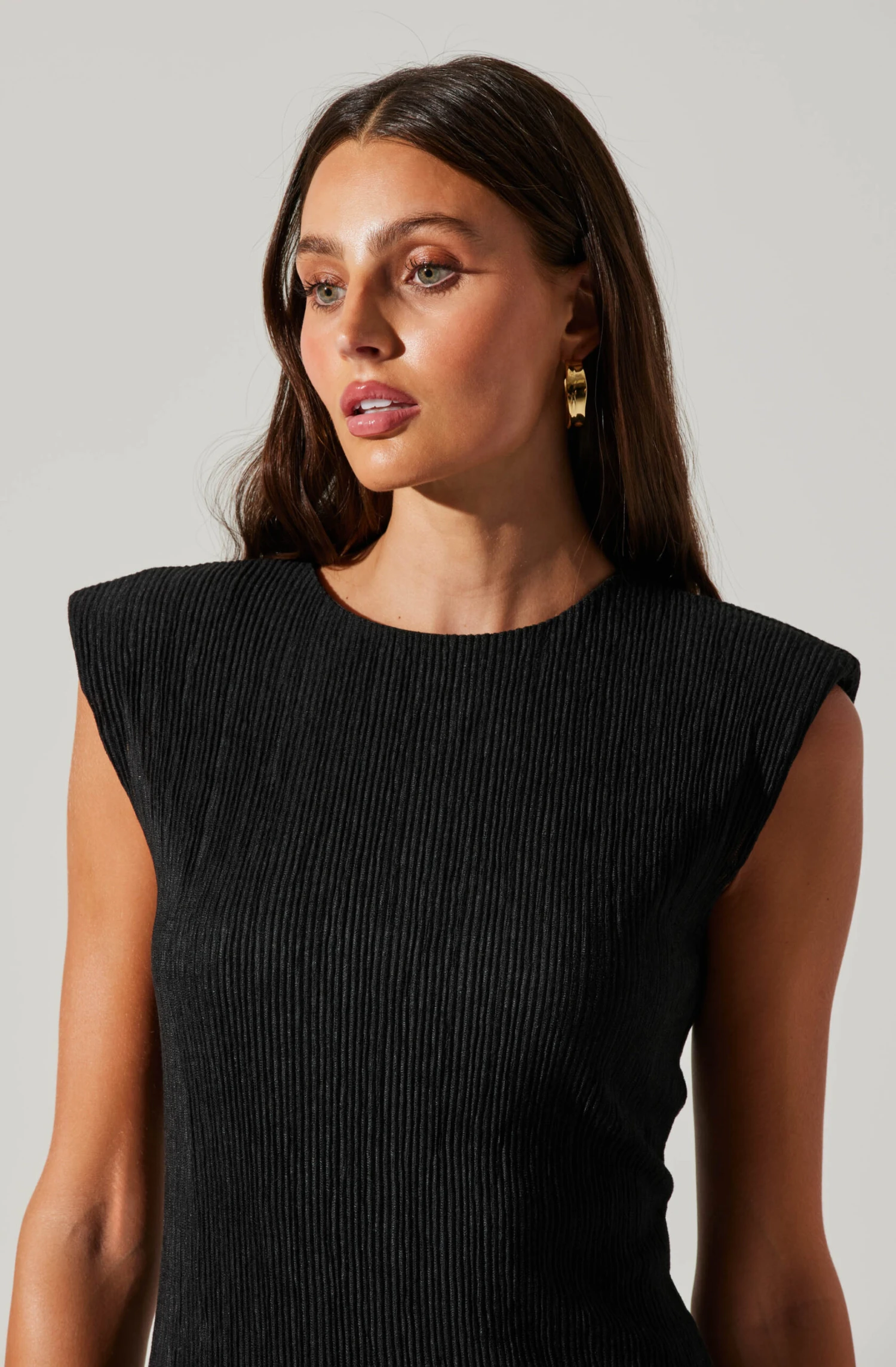 Plisse Straight Neck Midi Dress 6 Plisse Straight Neck Midi Dress - Image 4