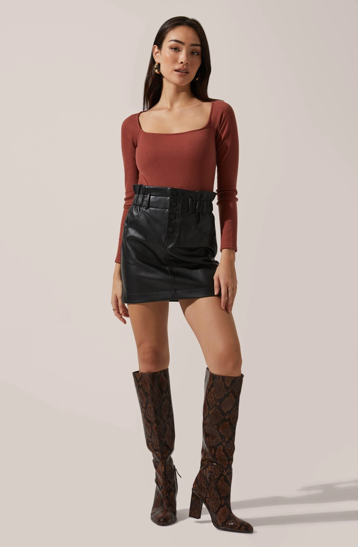 Square Neck Long Sleeve Bodysuit 9 Square Neck Long Sleeve Bodysuit - Image 7