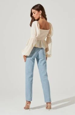 Cinched Long Sleeve Square Neck Top 25 Cinched Long Sleeve Square Neck Top -Dress Sales Store AT17101 CREAM 1709