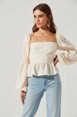 Cinched Long Sleeve Square Neck Top 28 Cinched Long Sleeve Square Neck Top -Dress Sales Store AT17101 CREAM 1717