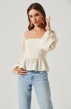 Cinched Long Sleeve Square Neck Top 27 Cinched Long Sleeve Square Neck Top -Dress Sales Store AT17101 CREAM 1720
