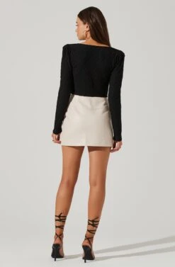 Long Sleeve Ruched Center Top 14 Long Sleeve Ruched Center Top -Dress Sales Store AT17573 BLACK 5