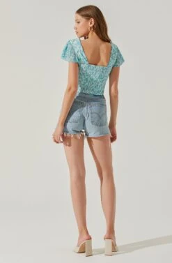 V-neck Plisse Bust Floral Top 18 V-neck Plisse Bust Floral Top -Dress Sales Store AT17793 AZUREBLUEDITSY 5