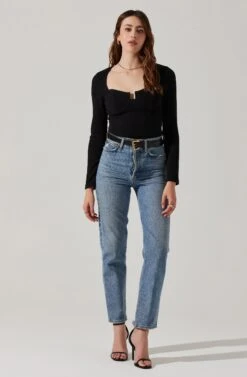 Long Sleeve Cupped Bust Knit Top 11 Long Sleeve Cupped Bust Knit Top -Dress Sales Store AT17996 BLACK 2