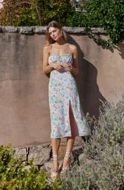 Avalee Floral Cutout Midi Dress 11 Avalee Floral Cutout Midi Dress -Dress Sales Store LeniAliStudios ASTR GetawayGuide2022 03 22 ASTR 1794